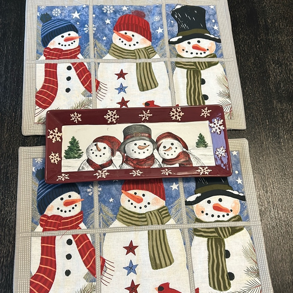 Christmas cookie tray and 2 matching placemats